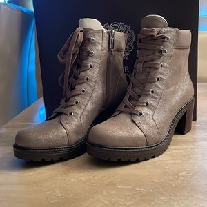 Vince Camuto Silver/Taupe Lace-up Ankle Boots